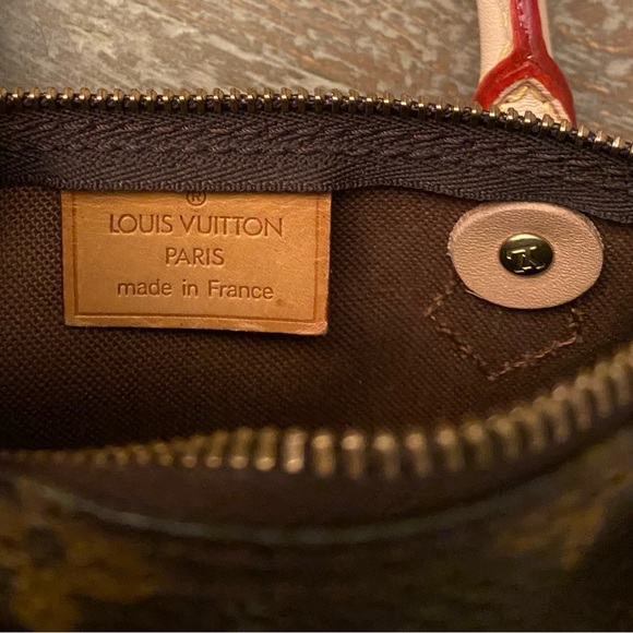 LOUIS VUITTON Mini Speedy w Strap - Picture 9 of 13